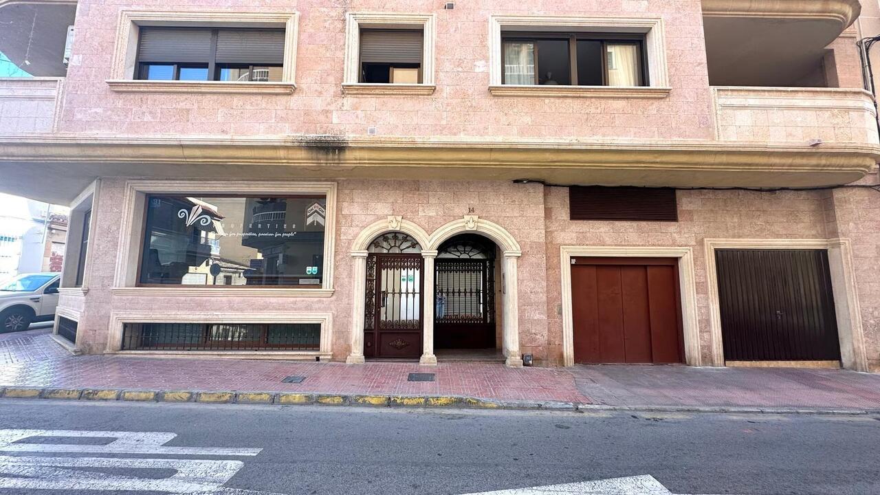 4 Bedroom Apartment for Sale in Torrevieja