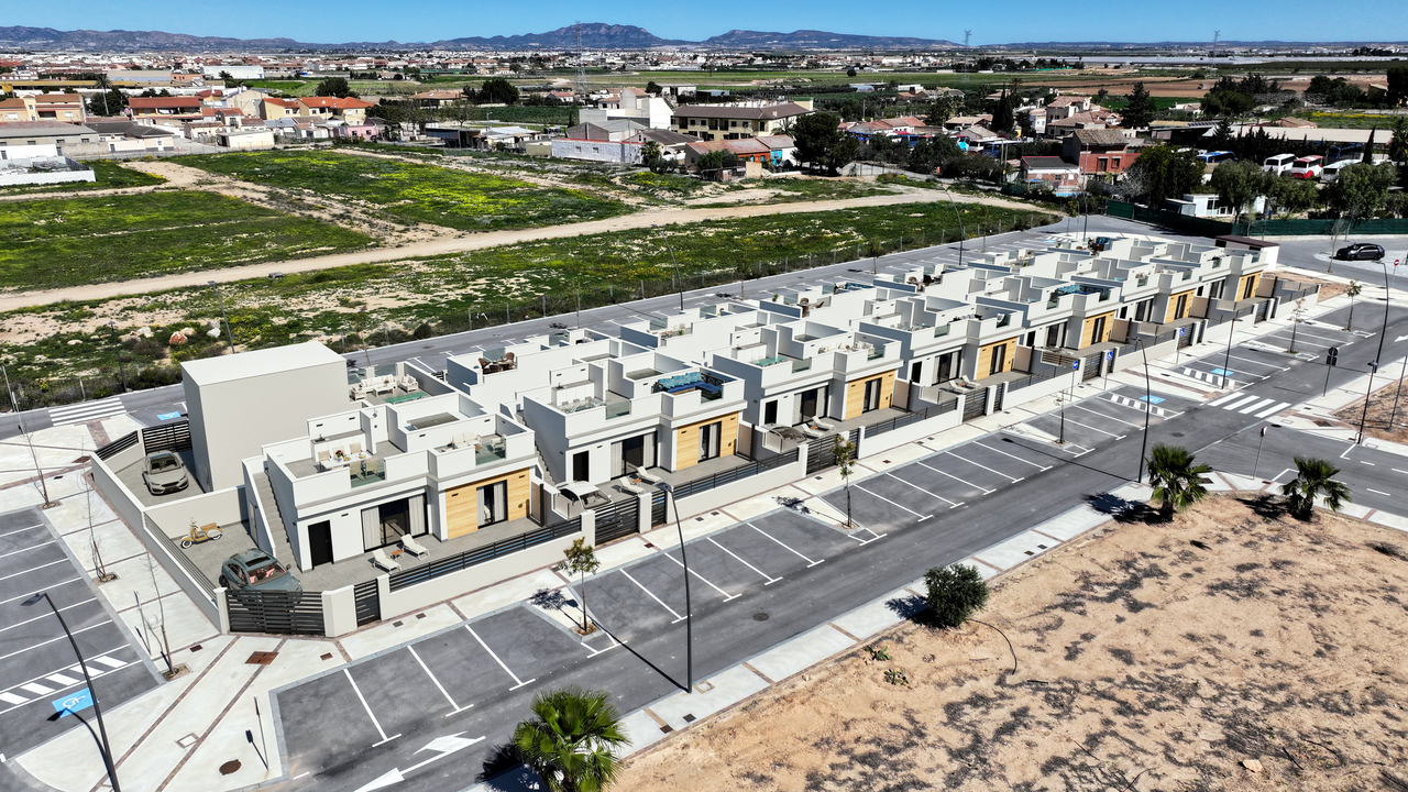 2 Bedroom Villa for Sale in Roldan