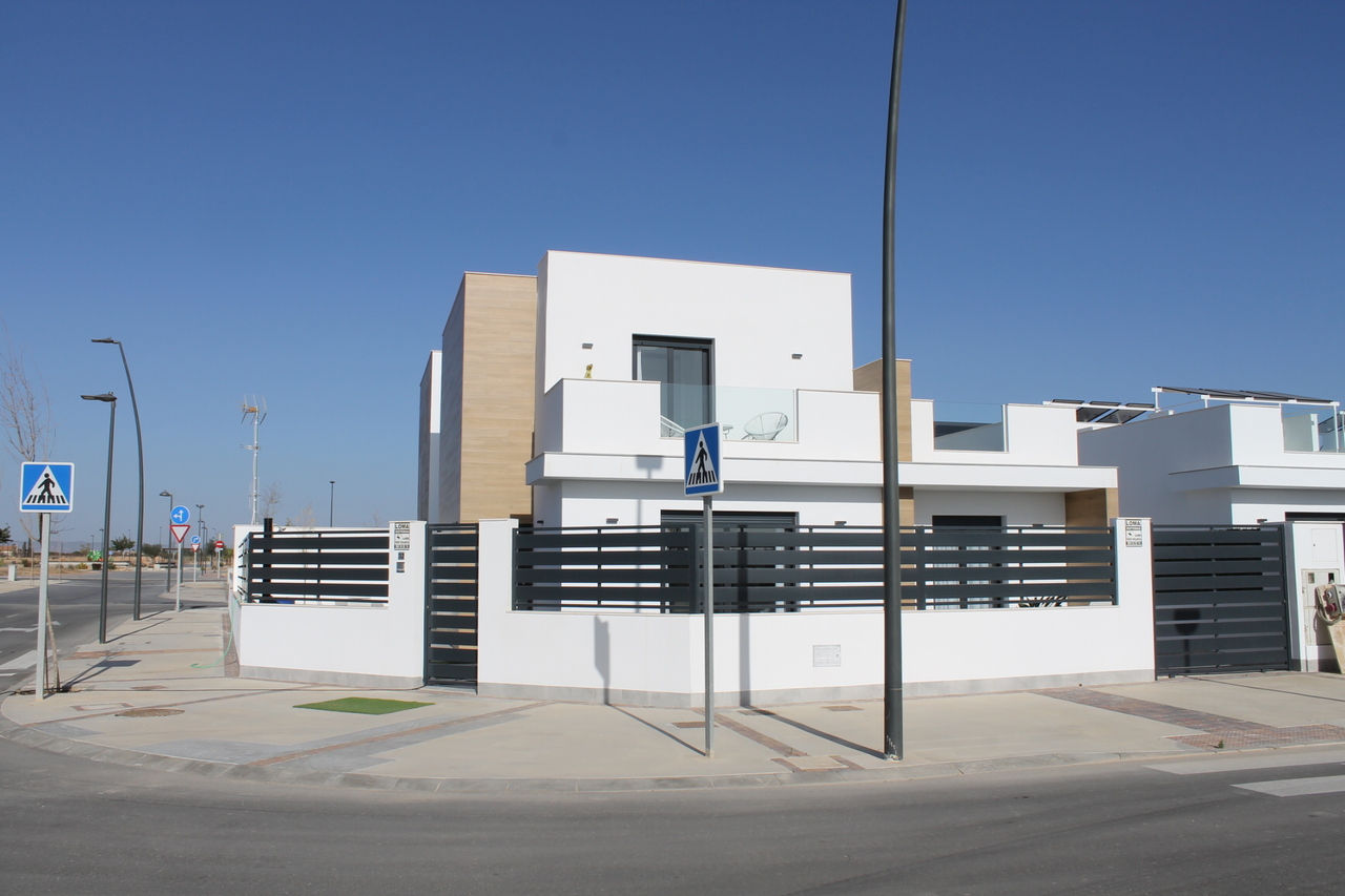 3 Bedroom Villa for Sale in Roldan