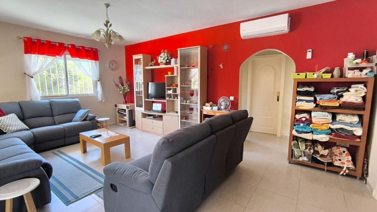 7 Bedroom Villa for Sale in Ciudad Quesada