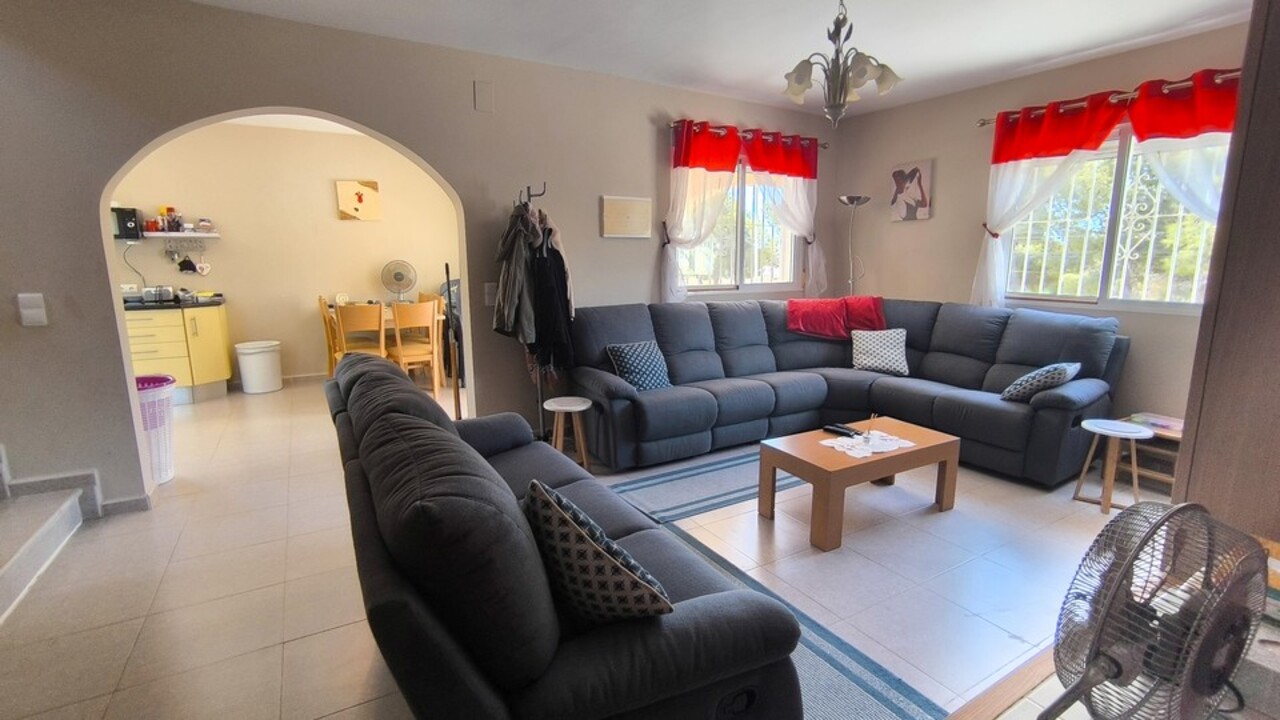 7 Bedroom Villa for Sale in Ciudad Quesada