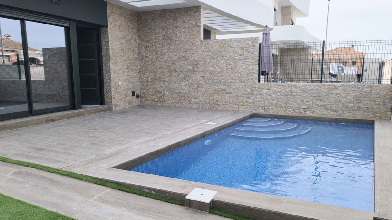 2 Bedroom Villa for Sale in La Herrada